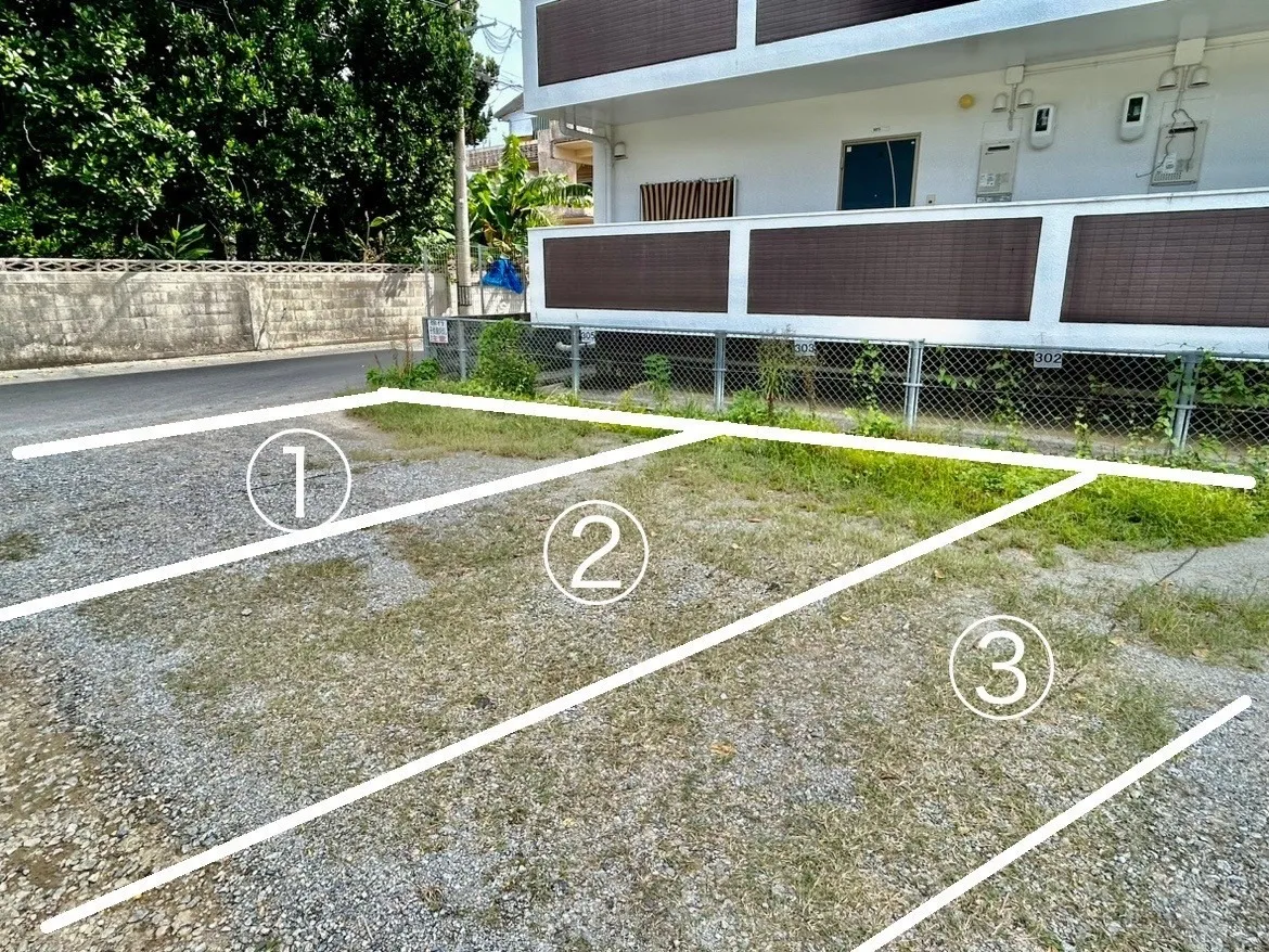 名護市屋部なかよしハイム貸し駐車場