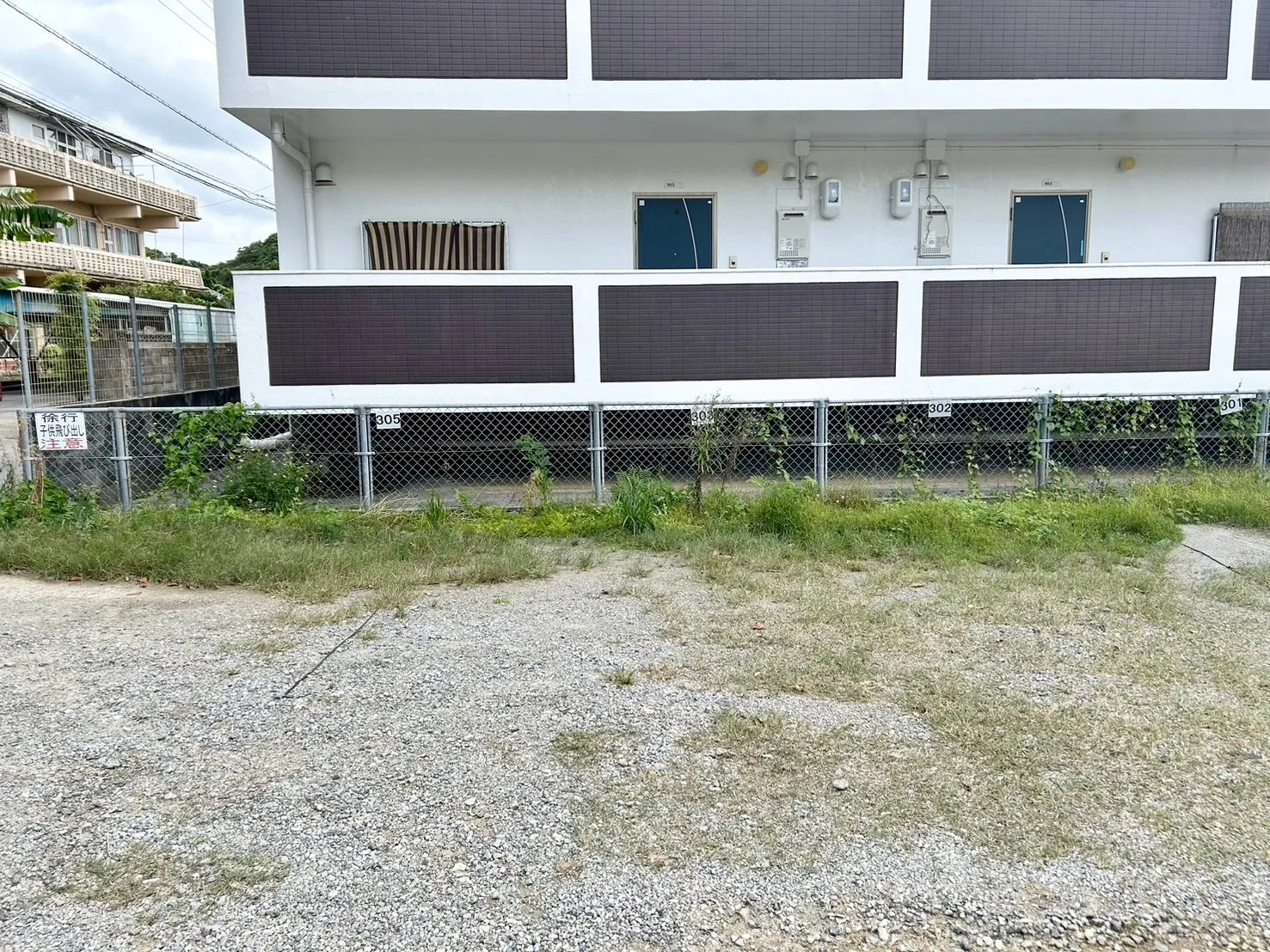 名護市屋部なかよしハイム貸し駐車場