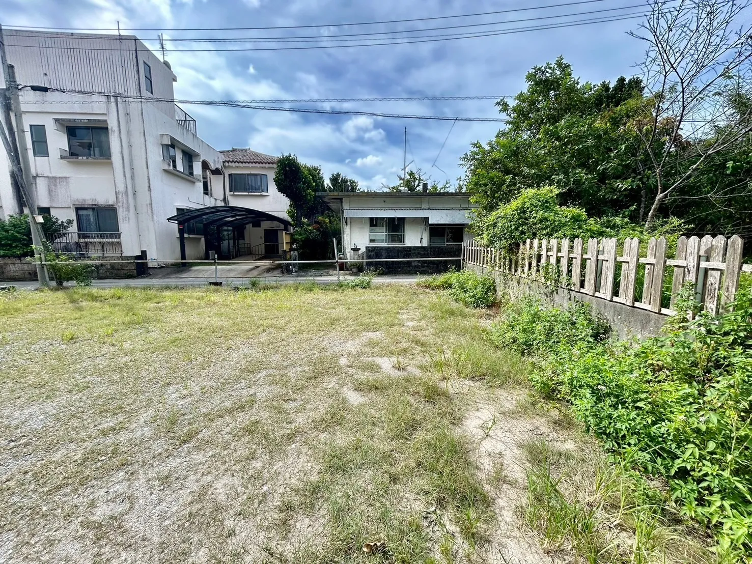 名護市屋部なかよしハイム貸し駐車場