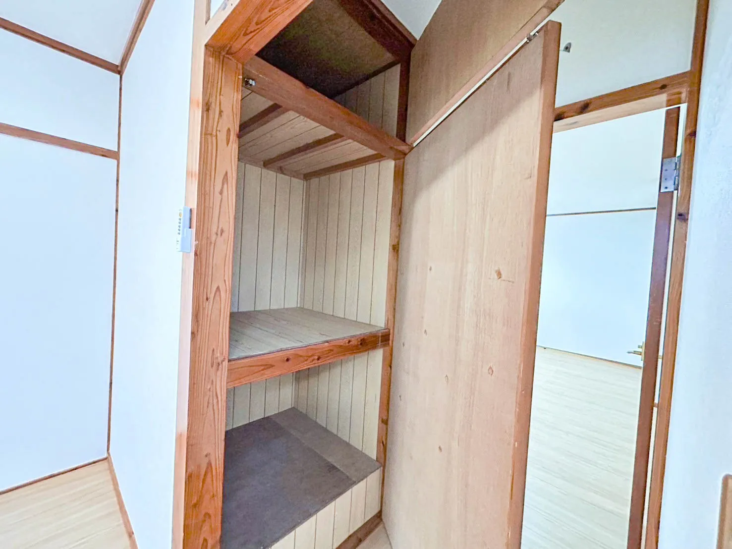 名護市大西四丁目貸し戸建て(２F)