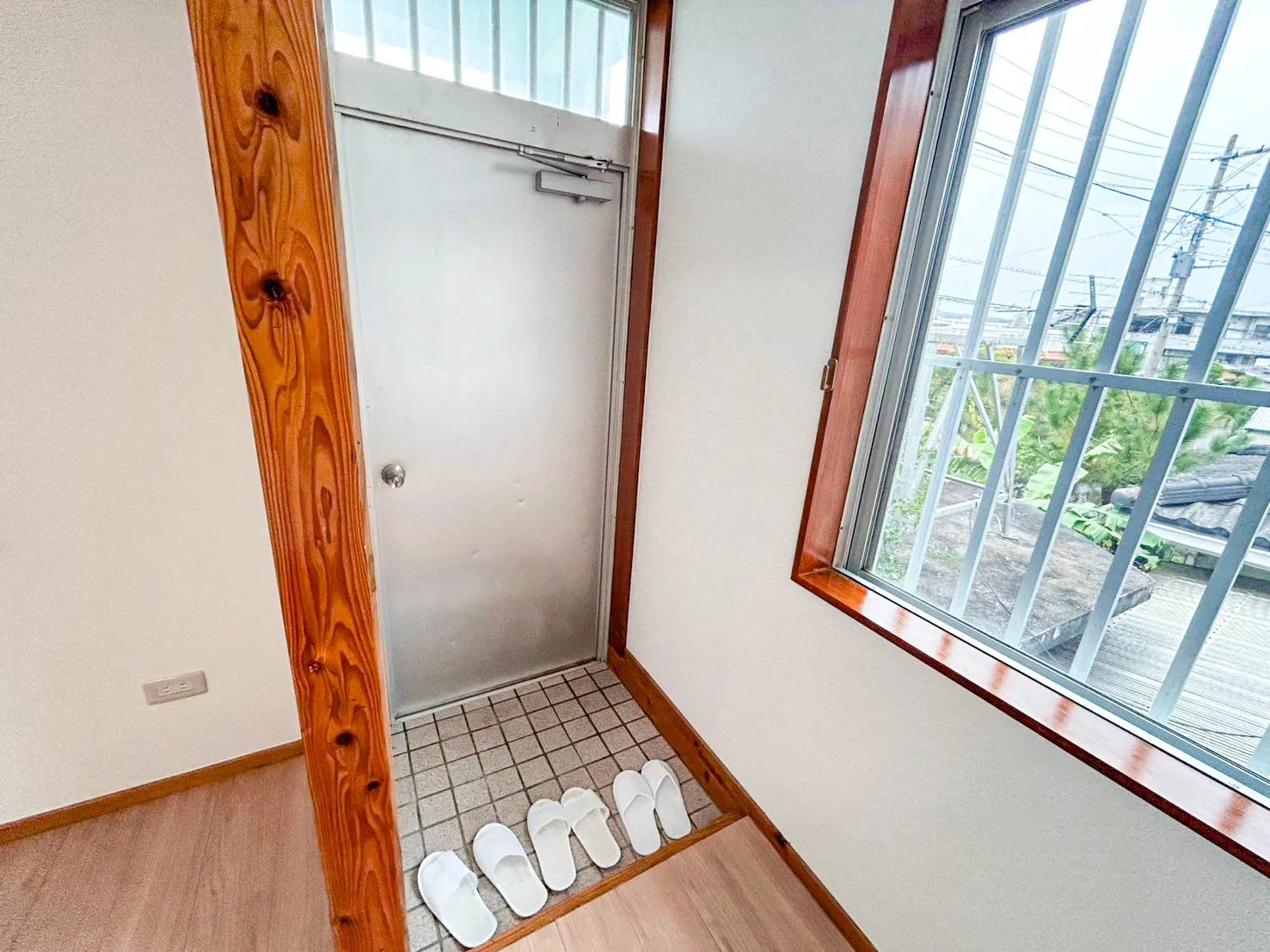 名護市大西四丁目貸し戸建て(２F)