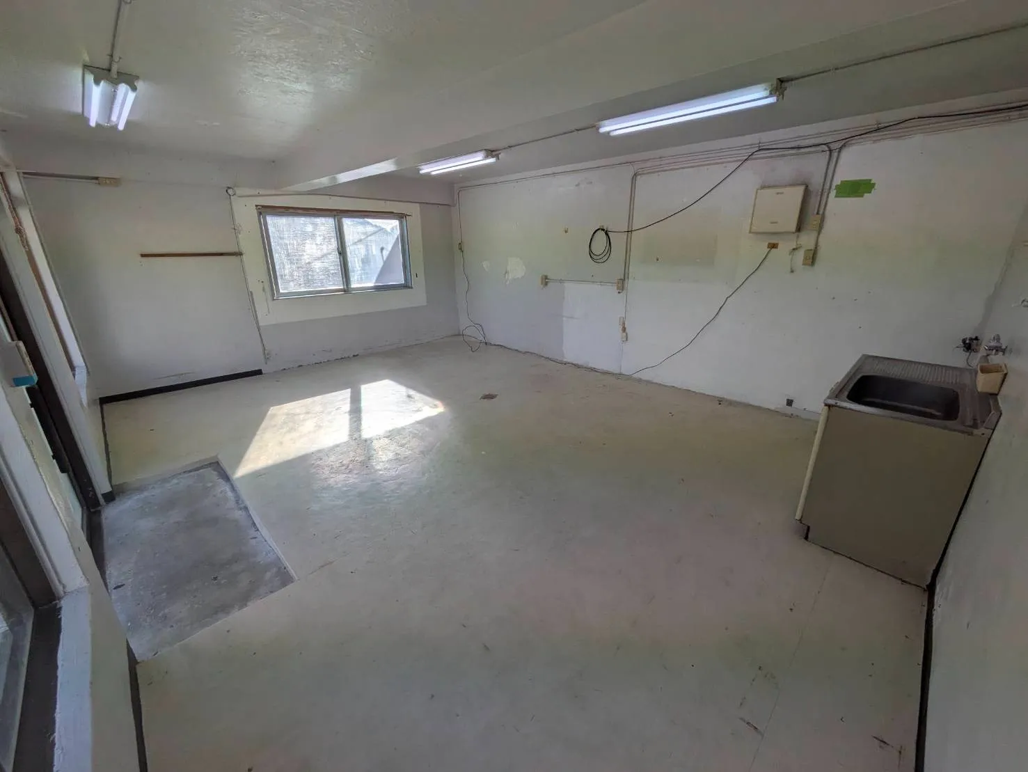 宇茂佐貸し店舗